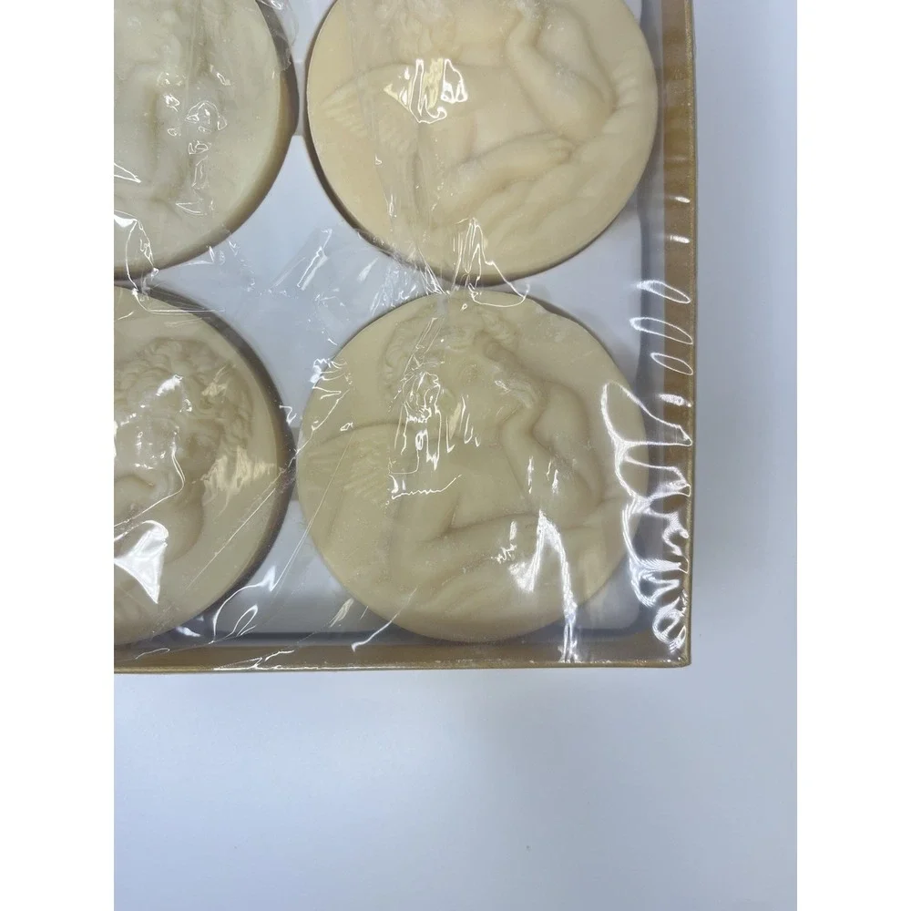 Saponificio Artigianale Fiorentino Raphael Cherub Angel Soap‎ 4 Round Relief